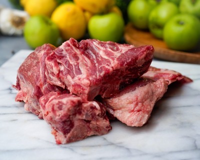 Свинина на кости охлаждённая 1 кг - купить в Тимерово